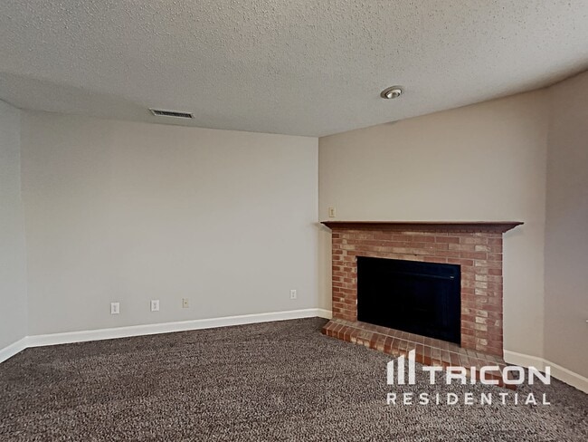 Foto del edificio - 2117 Westmere Dr
