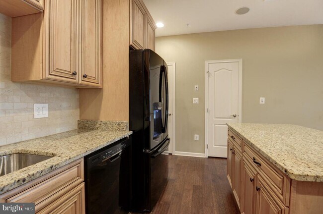 Building Photo - 23798 Hopewell Manor Terrace