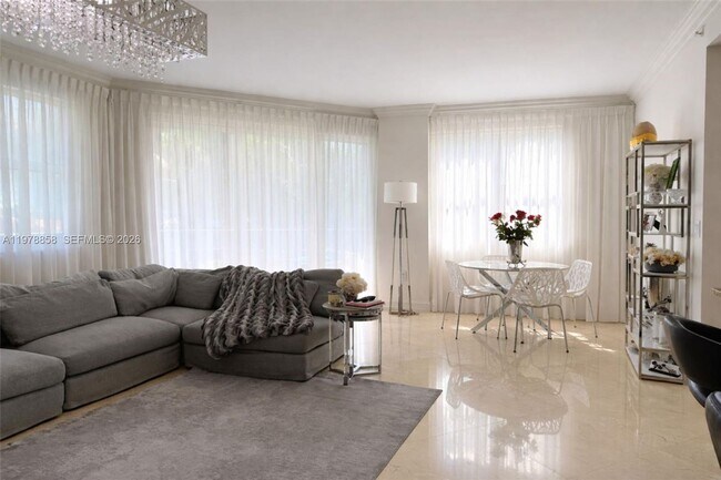 Foto del edificio - 20000 E Country Club Dr