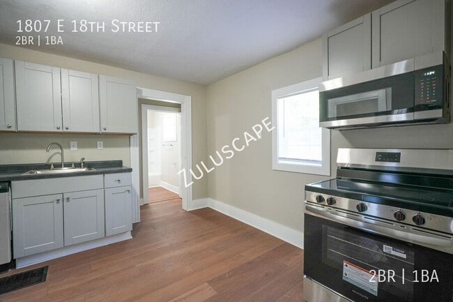 Building Photo - 1807 E 18th St