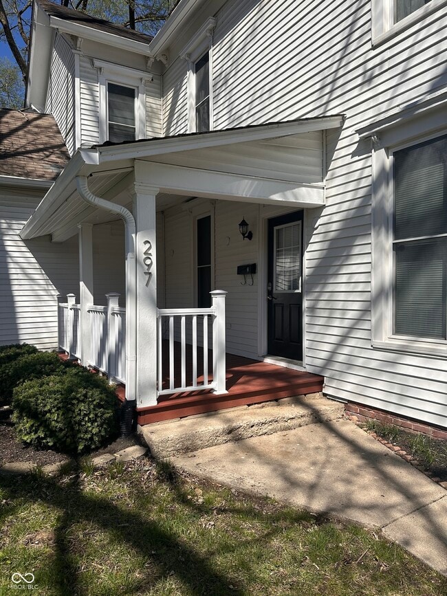 Building Photo - 297 N 9th St