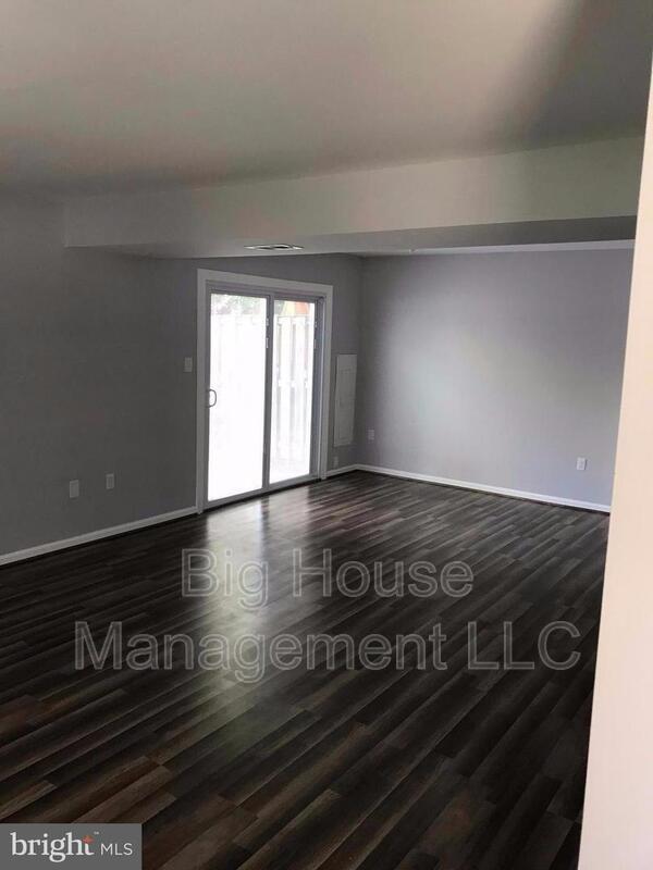 Building Photo - 4536 Reeves Pl