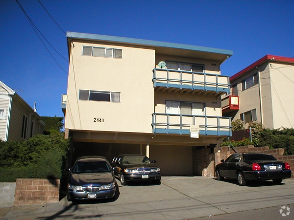 Building Photo - 2440 Palmetto