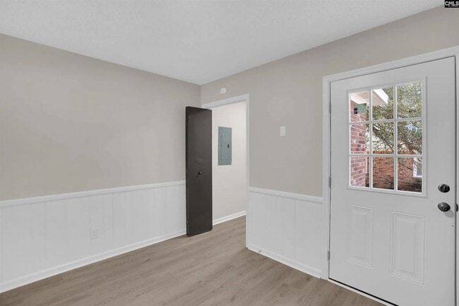 Building Photo - 3908 Persimmon St