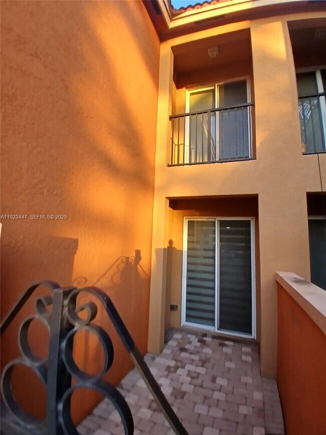 Foto del edificio - 12221 SW 27th St