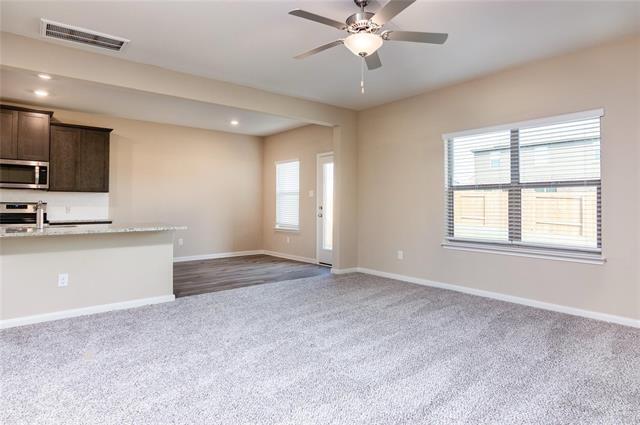 Foto del edificio - 216 Lake Rdg