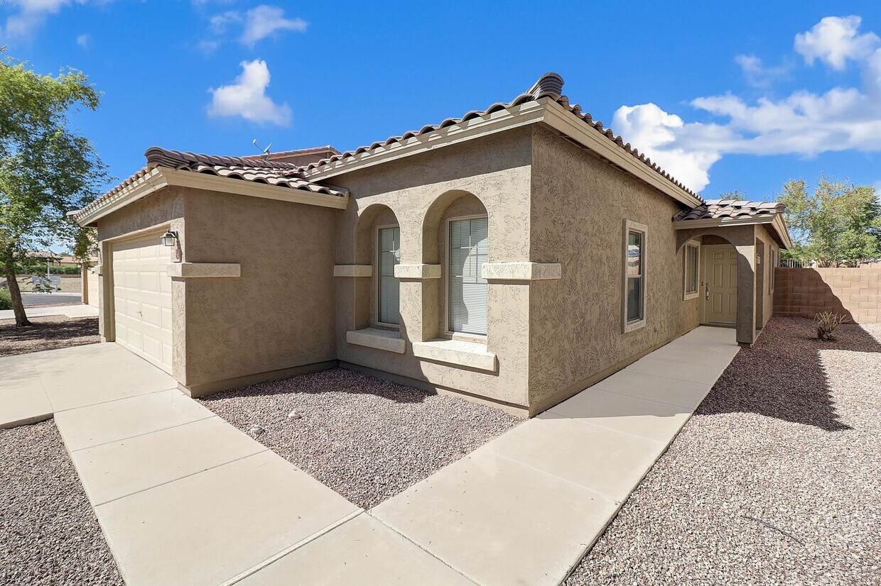 Vista frontal - 25586 W North Star Ln
