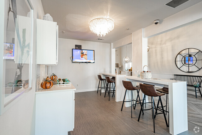 Servicios - Casa club - Avery