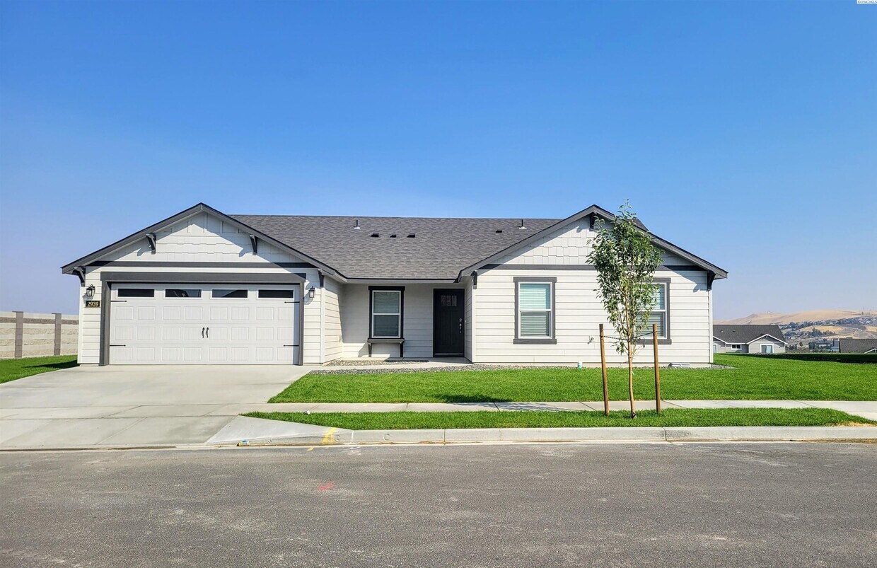 Brand New 4 Bed 2 Bath w incredible view f... House Rental in