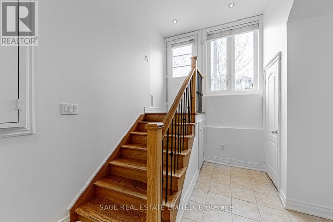 Building Photo - 26 Greensides Ave