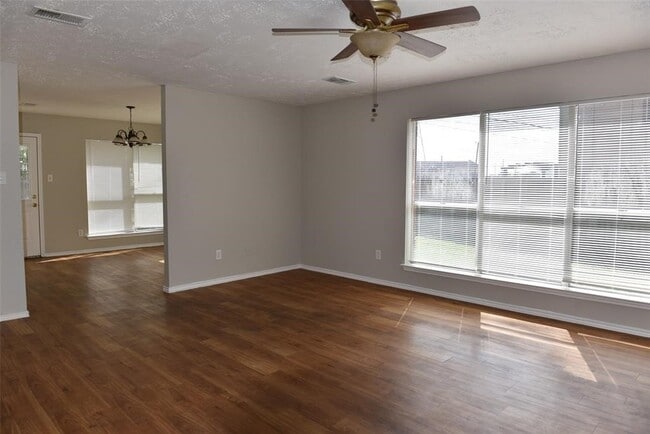 Building Photo - 12303 Glenmeadow Dr