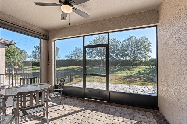 Building Photo - Available NOW, no pets