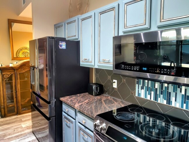 Kitchen, family hub refrigerator - 15475 Andrews Dr