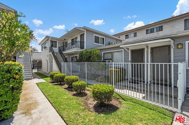 Foto del edificio - 1657 Colby Ave