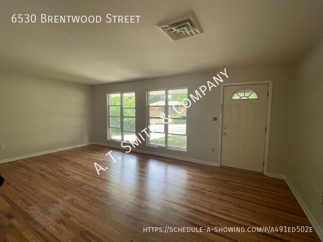 Building Photo - Three Bedroom And Two Bath Single Family H...