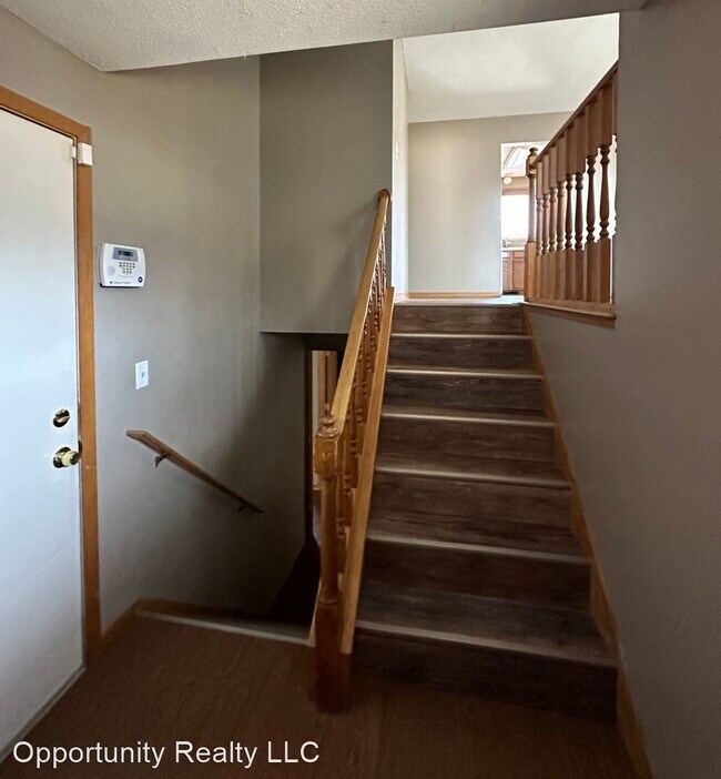 Building Photo - 4 br, 2 bath House - 3108 East River Road