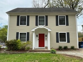 Building Photo - 10623 S Dunmoor Dr
