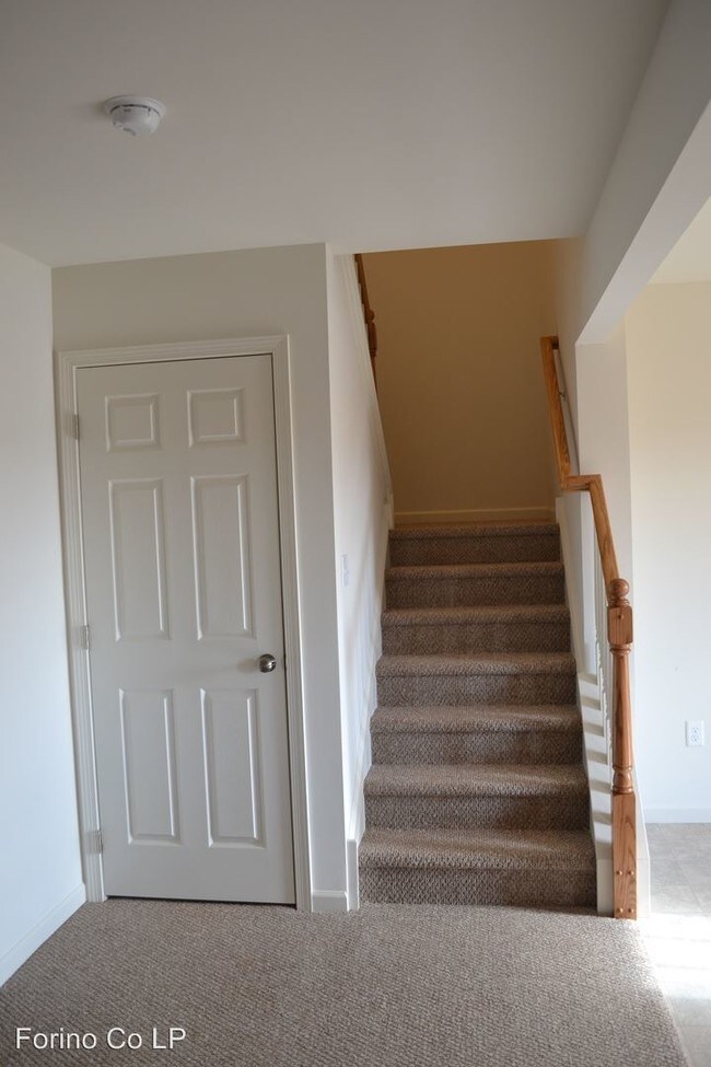 Building Photo - 3 br, 2.5 bath House - 25 East Abby Lane