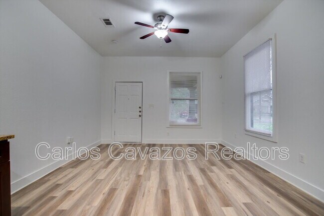 Foto del edificio - 5513 Victor St