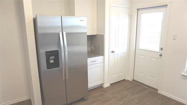 Building Photo - 313 Redonda Dr