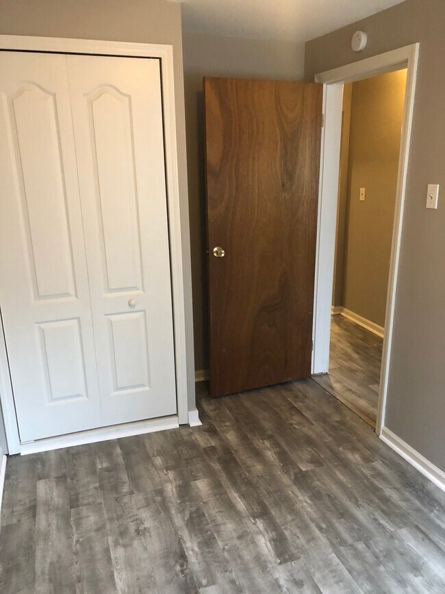Building Photo - 1818 Larkins Way