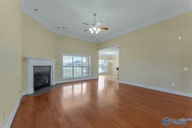 Building Photo - 119 Brookslanding Dr