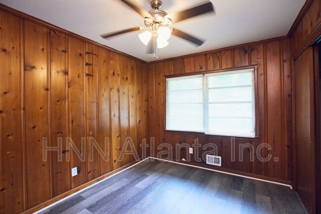 Foto del edificio - 826 Jefferson Ave