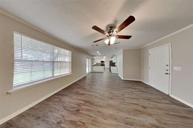 Foto del edificio - 15910 Pinyon Creek Dr