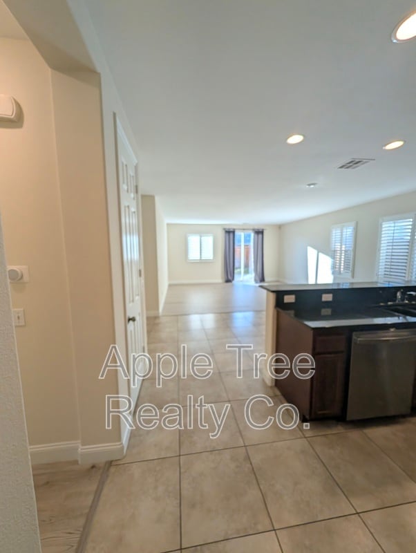 Building Photo - 1349 Edelweiss Dr