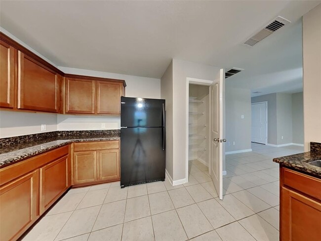 Building Photo - 404 Palomino Stand Dr