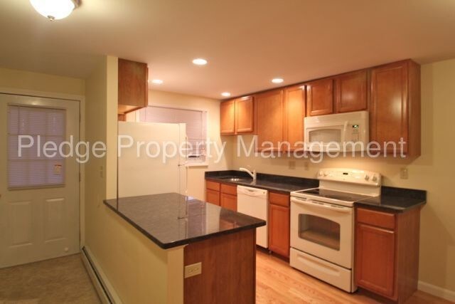 Building Photo - 60 Linwood Ave