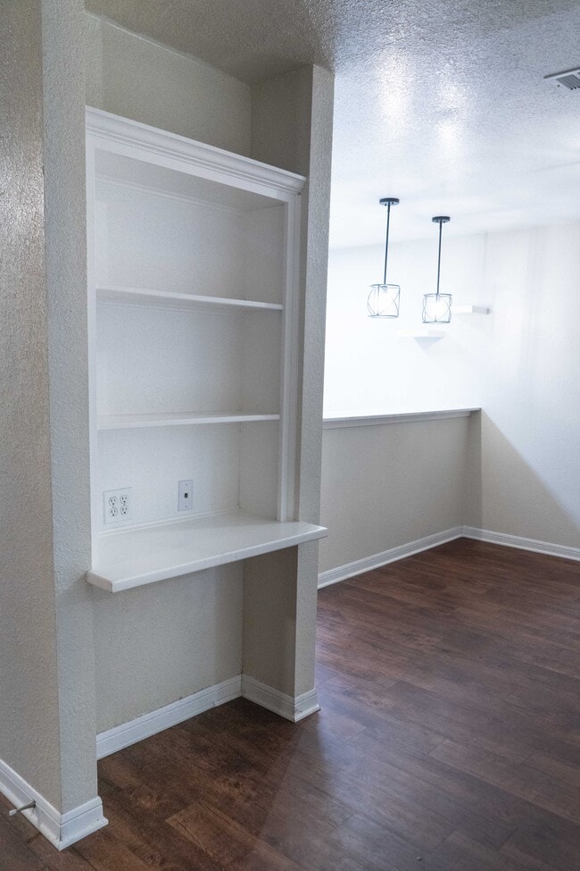 Cute built in shelves in the entryway between the dining area and living room - 1231 Wood Ave