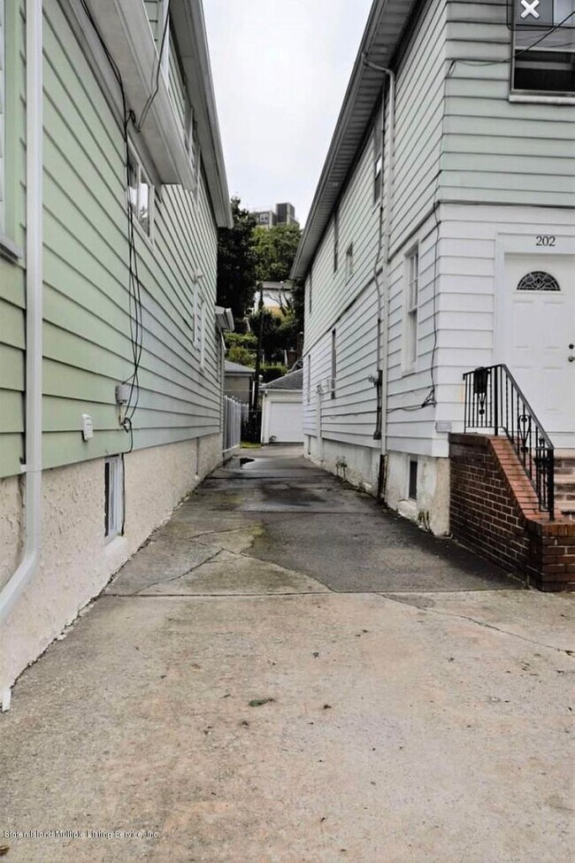 Foto del edificio - 202 Brighton Ave