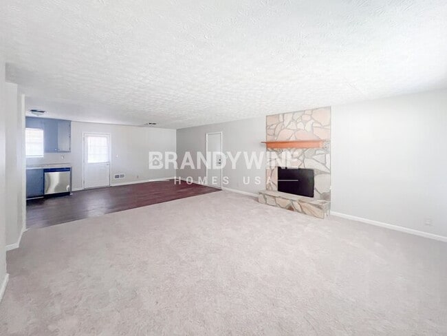 Building Photo - 3810 Rock Hollow Ct