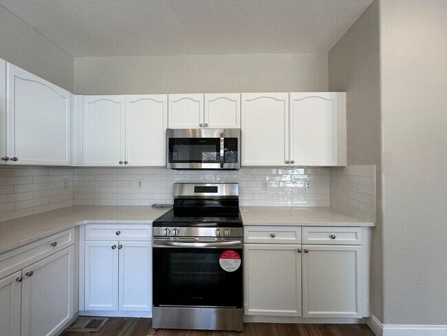 Building Photo - 4422 Whippoorwill Pl