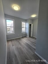 Building Photo - 157 Voss Ave