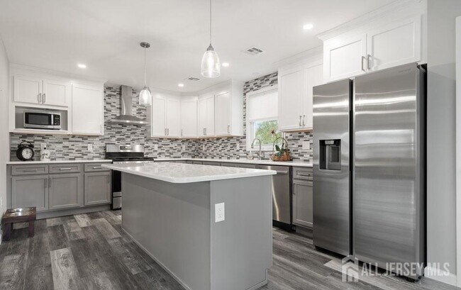 Building Photo - 303 Chestnut Dr