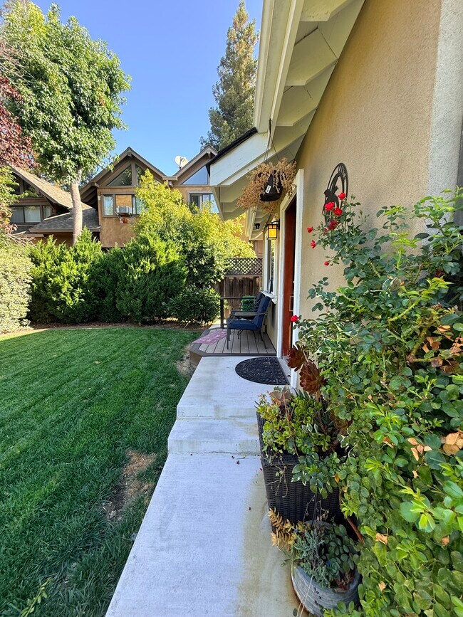 Porche amueblado - 149 Cherry Ln
