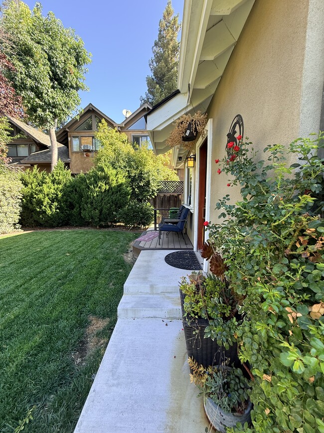 Furnished porch - 149 Cherry Ln