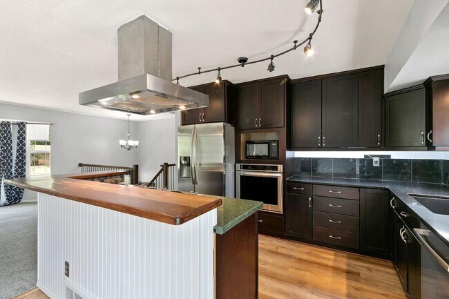 Foto del edificio - 3200 Meadowlark Ave