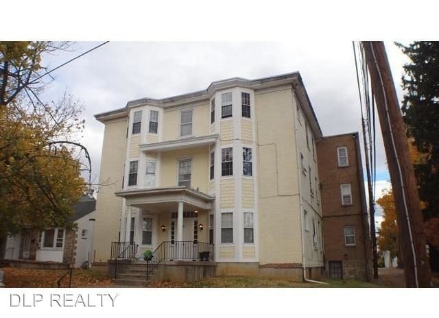 Primary Photo - 530 High St