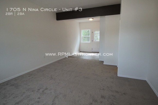 Foto del edificio - 1705 N Nina Cir