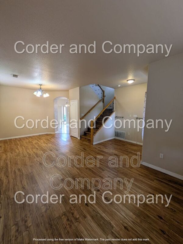 Building Photo - 8827 Hampton Ave NE