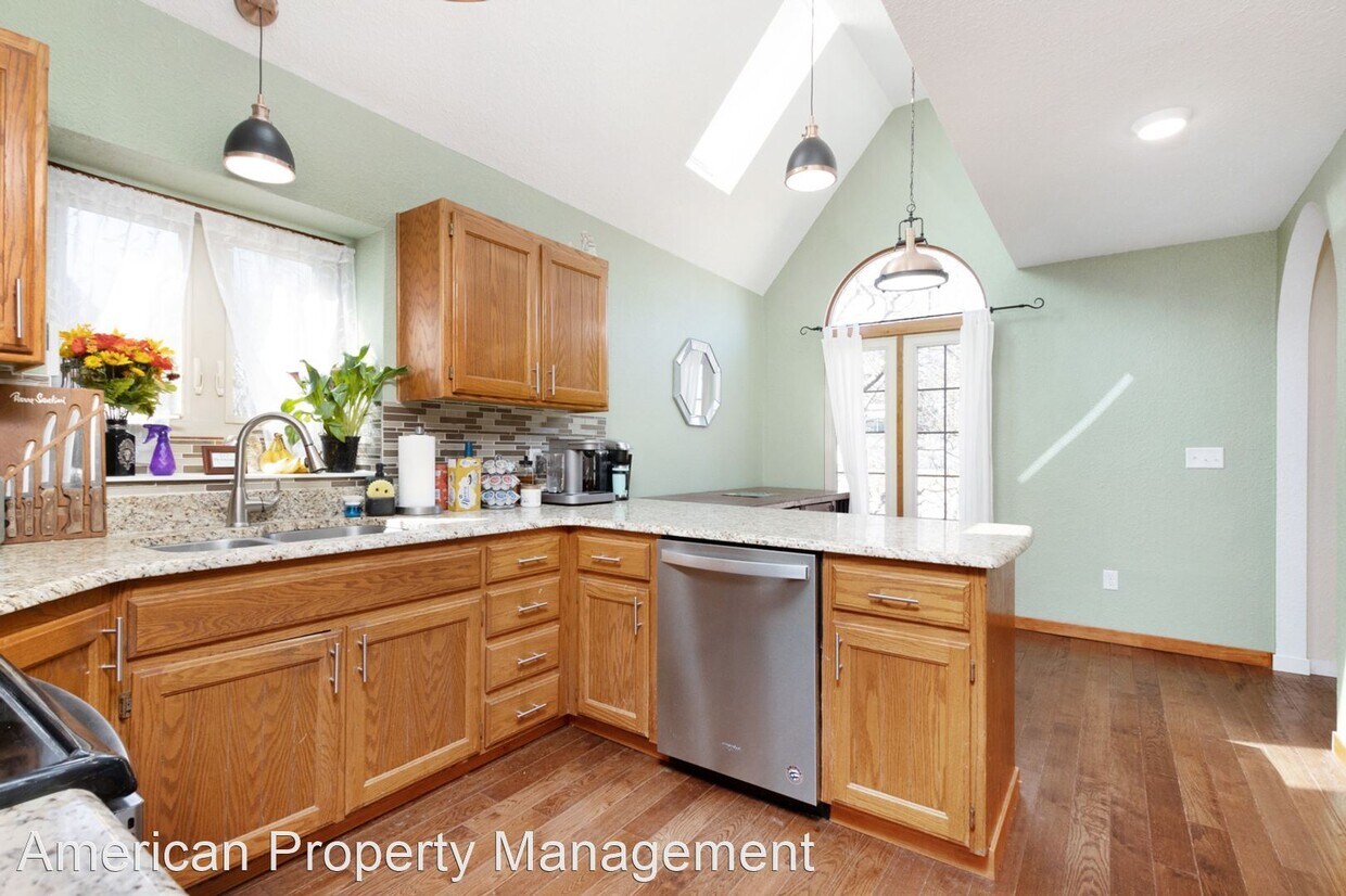 Primary Photo - 5 br, 3.5 bath House - 3400 Stonehenge Dr