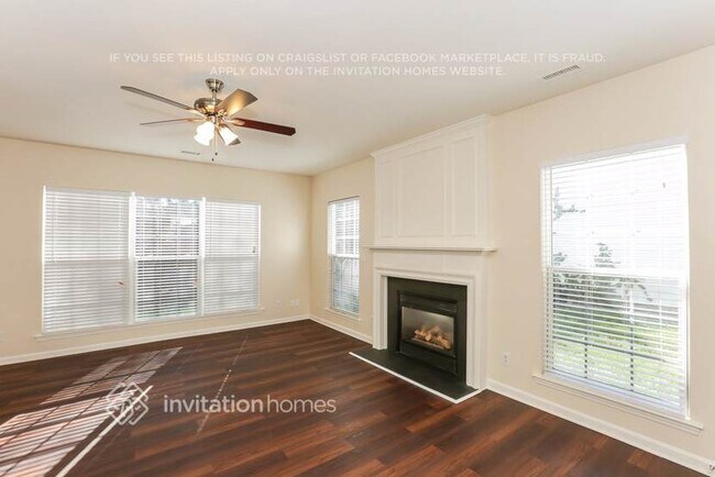 Building Photo - 5519 Bentgrass Run Dr