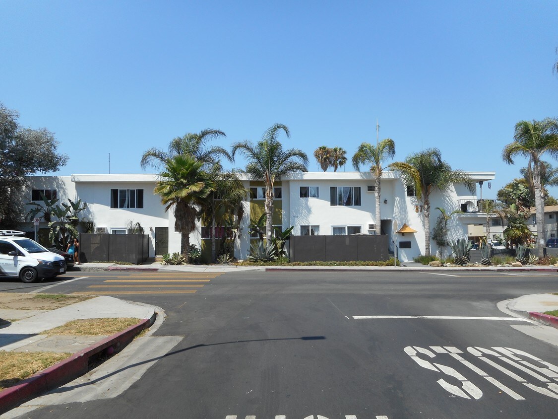 8777 Cadillac Ave, Los Angeles, CA 90034 Apartments Los Angeles, CA