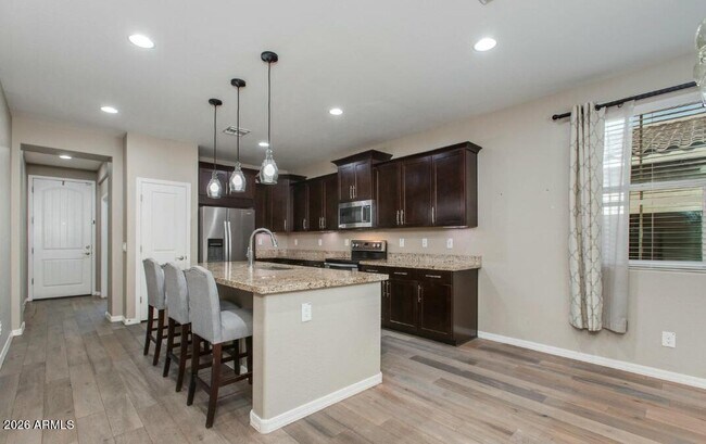 Foto del edificio - 287 N Jesse St