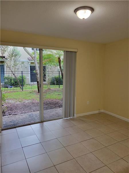 Foto del edificio - 2707 SW 82nd Ave