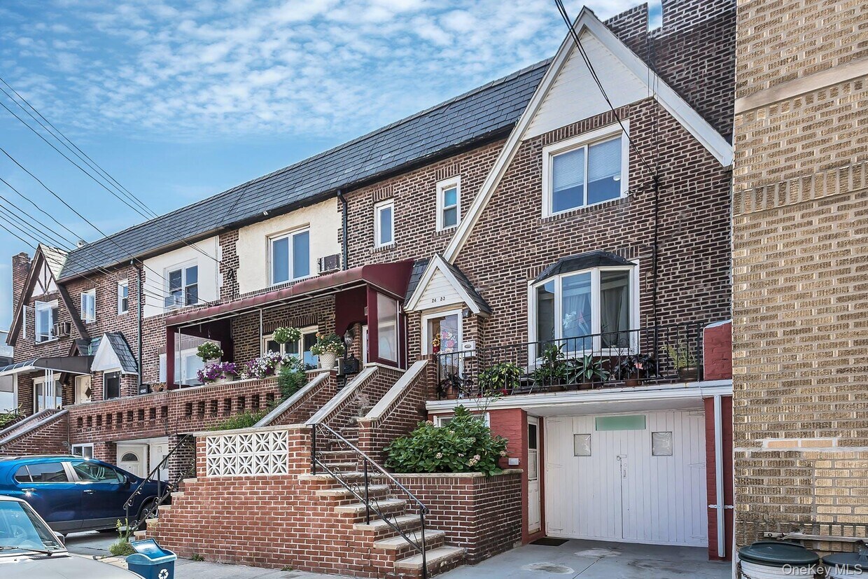 Foto principal - 24-53-53 32nd St