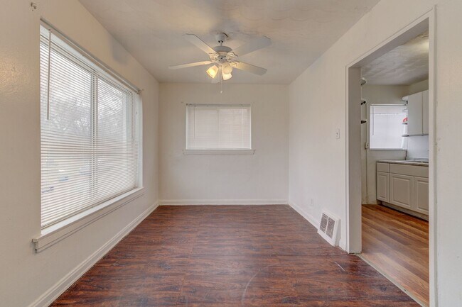 Building Photo - 7001 Raymond Ave